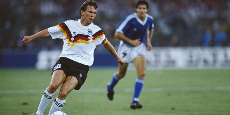 Lothar Matthäus là cầu thủ tham dự nhiều kỳ World Cup nhất